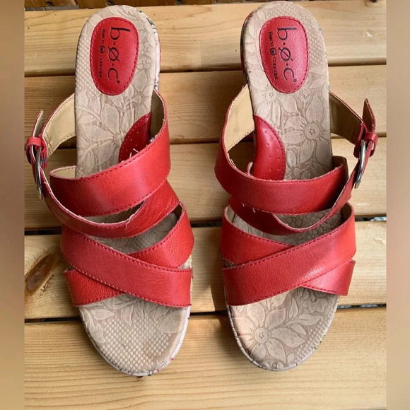 10M Women's B.O.C. Aundrea Red LeatherStrappy SlipOn Floral Cork Wedge Platforms - Picture 1 of 7